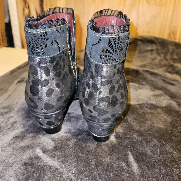 L'ARTISTE the DESSA Ankle BOOIE Leather Animal Print Black Lace Cuff Studs - Picture 4 of 6
